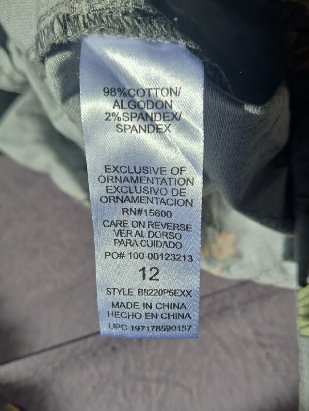 Democracy Gray Green Floral Cropped Cargo Pants with Peach Accents - Picture 5 of 8